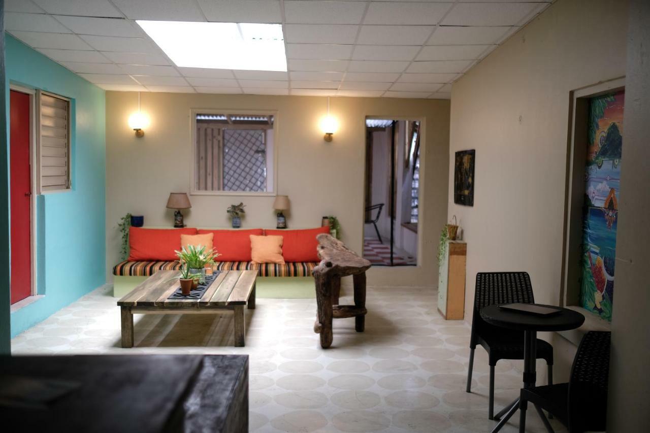 קינגסטון Ragamuffin Hostel מראה חיצוני תמונה
