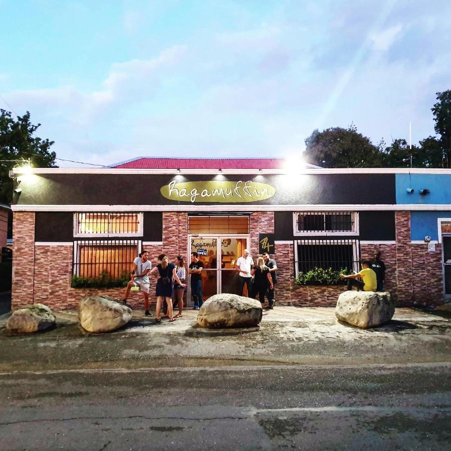 קינגסטון Ragamuffin Hostel מראה חיצוני תמונה