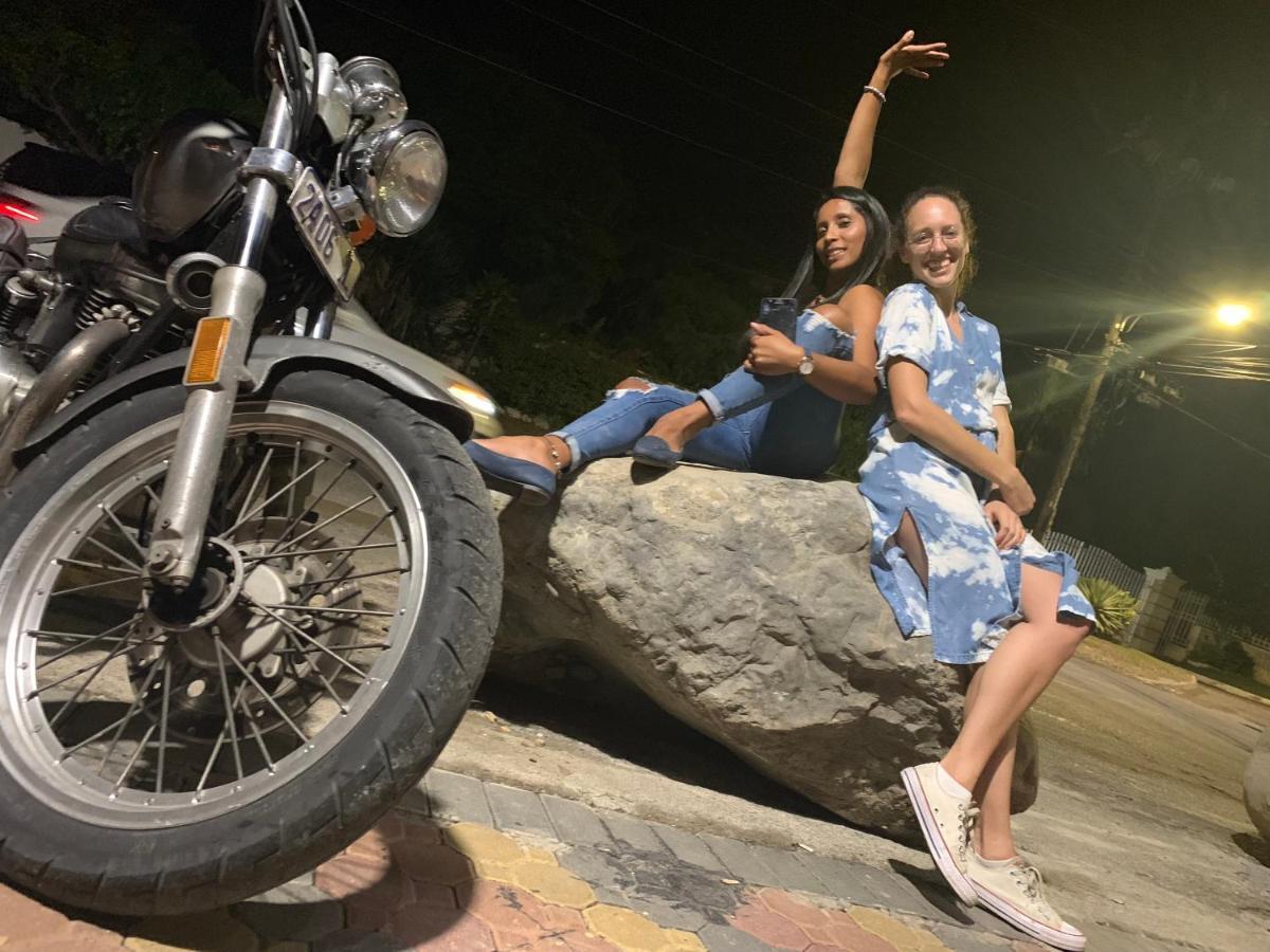 קינגסטון Ragamuffin Hostel מראה חיצוני תמונה